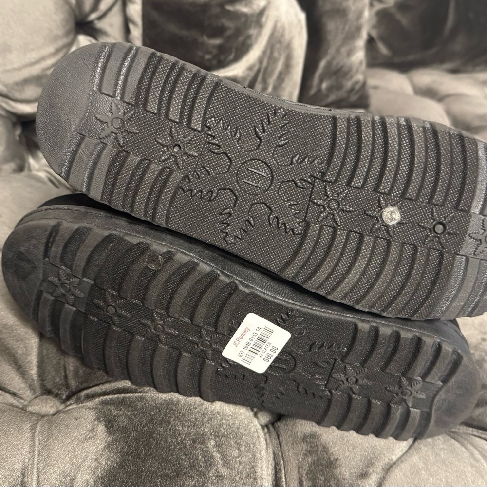 Arizona Jean Company Black Suede Slip-On Shoes - Picture 6 of 9